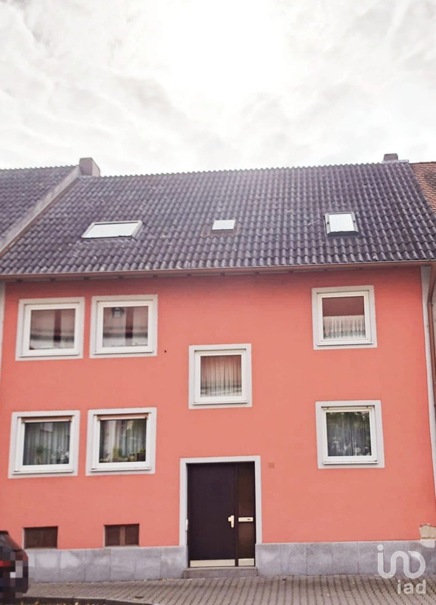 12 Zimmer-Einfamilienhaus Hahnbach (92256)